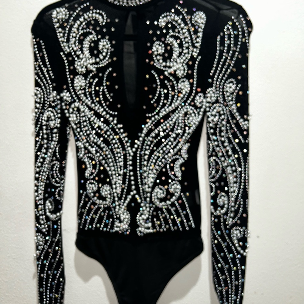 Small Chic Black mesh sheer pearls S Embellished Bodysuit - Picture 7 of 11